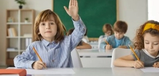 دراسة الفعل الماضي في اللغة العربية