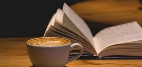رحلة عبر أقلام: أنواع فنون السرد