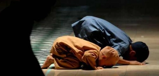 من هو المسلم؟ تعريف الإسلام وأركانه وصفاته