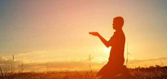 الخوف والرجاء في الإسلام: فهمهما وثمراتهما