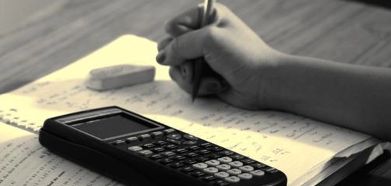 فوائد القراءة العظيمة على الفرد والمجتمع