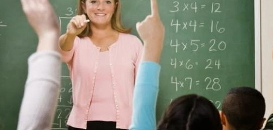 دور المدارس المحوري في بناء المجتمع
