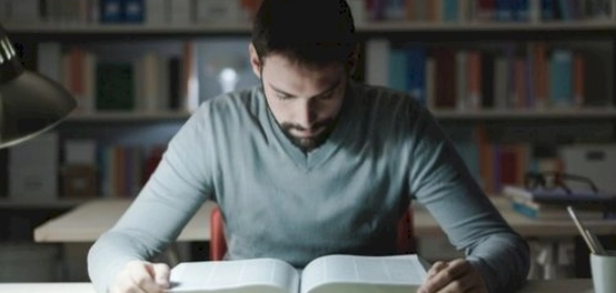 أهمية القراءة الاستطلاعية: دليل شامل