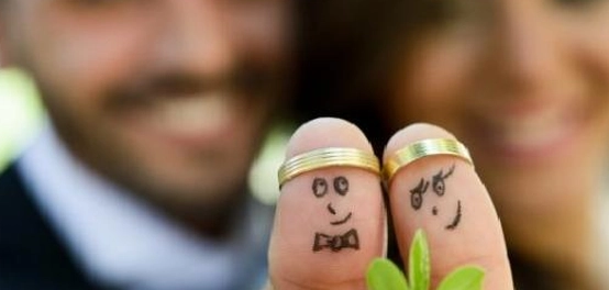 الزواج: ركيزة أساسية في بناء الفرد والمجتمع