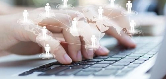 أهمية التواصل الاجتماعي عبر الإنترنت