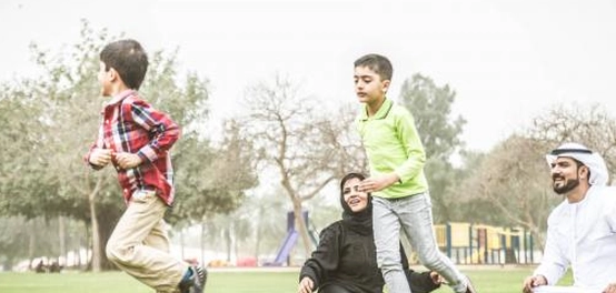 دور الأسرة المحوري في بناء المجتمع