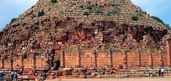 كنوز الجزائر السياحية: رحلة عبر التاريخ والطبيعة