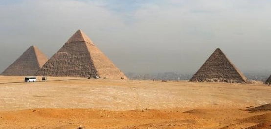 كنوز مصر السياحية: رحلة عبر التاريخ والحضارة