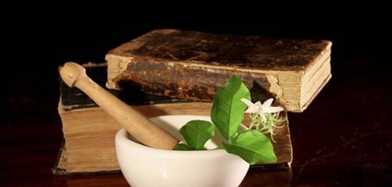 إنجازات الطبيب البارز أبو بكر الرازي