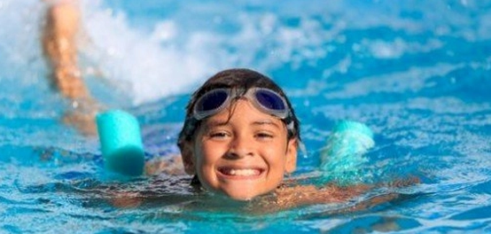 أدوات أساسية لتحسين مهارات السباحة