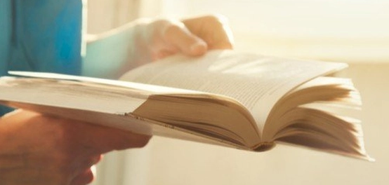 فوائد القراءة الصامتة وتأثيرها على الفهم والإبداع