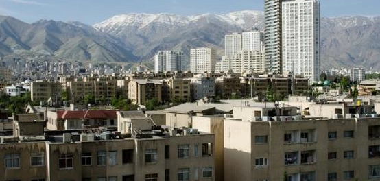 طهران: موقعها، تاريخها، معالمها، وتحدياتها البيئية