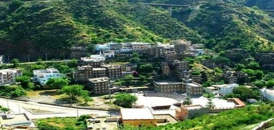 موقع رجال ألمع: تاريخها وثقافتها واقتصادها