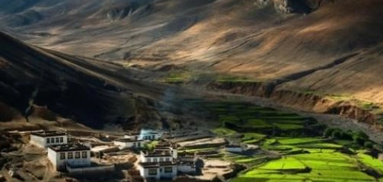 موقع هضبة الجولان: تاريخها، جغرافيتها، و حدودها
