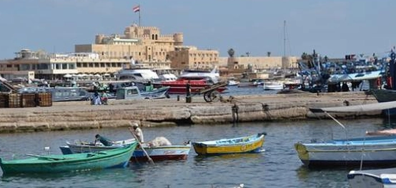 موقع الإسكندرية العظيم على ساحل المتوسط