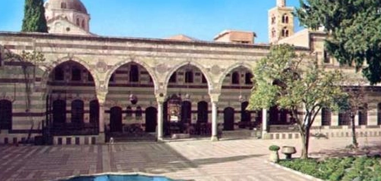 رحلتنا عبر الأندلس: تاريخ، جغرافيا، وحضارة