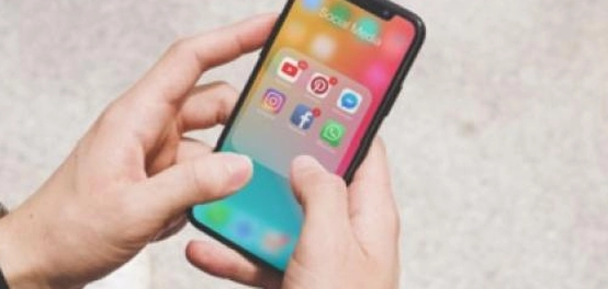 حفظ نسخة واتسآب الاحتياطية: دليل شامل لأنظمة iOS و Android