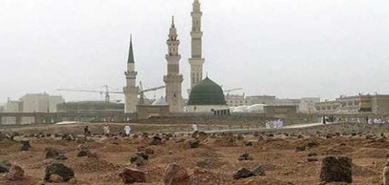 أوائل الدفن في مقبرة البقيع