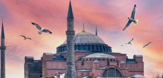 أول مئذنة في الإسلام