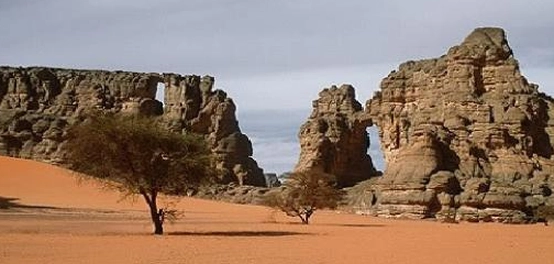 هضبة الشطوط: موقعها، تضاريسها، ومناخها