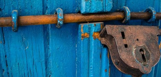 تنظيف الحديد من الصدأ: طرق فعّالة وسهلة