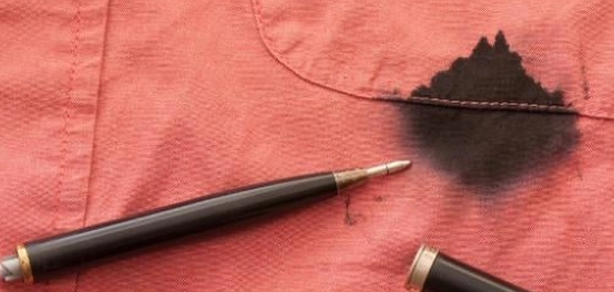 تنظيف بقع الحبر من الأقمشة الملونة