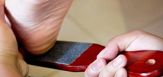 تنظيف البشرة من الجلد الميت
