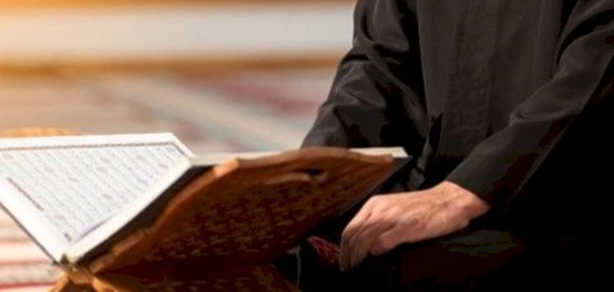 الشيخ إبراهيم الأخضر: قارئ قرآن سعودي مرموق