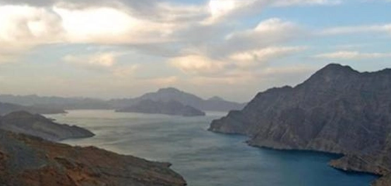 مضيق هرمز: الموقع، المساحة، والأهمية الجيوسياسية