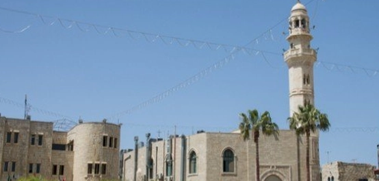 موقع مسجد عمر بن الخطاب و أهميته التاريخية