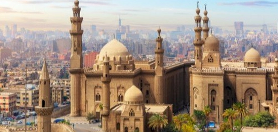 روعة مسجد السلطان حسن: موقعه، تصميمه، وأهميته