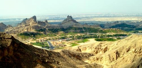 جبل حفيت: وجهة سياحية خلابة