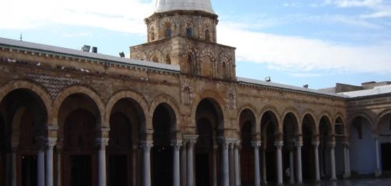 موقع جامع الزيتونة: تاريخ عريق وعمارة إسلامية