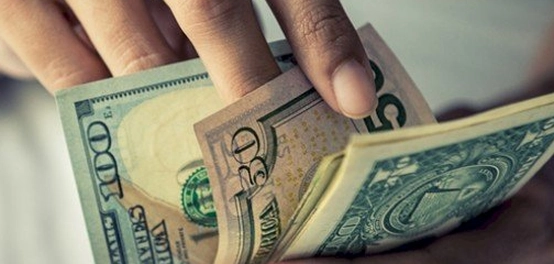 مصانع النقود العالمية: رحلة من الطباعة إلى التداول