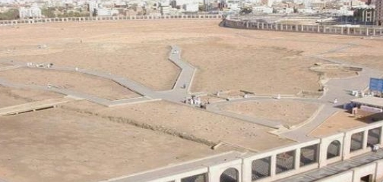 قبر السيدة عائشة رضي الله عنها: مكانها وفضائلها