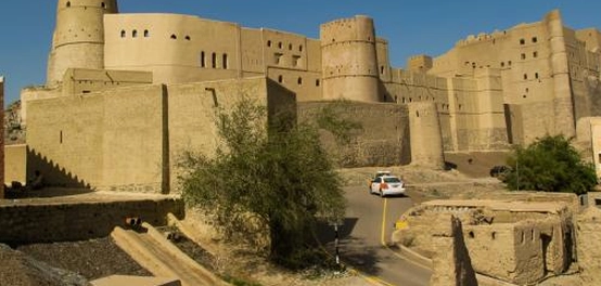 واحة بهلا: تاريخها، معالمها، ومكانتها في عمان