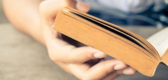 أجمل أبيات المدح في الشعر العربي