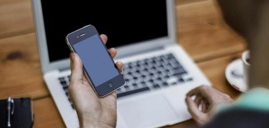 كيفية إنشاء حساب آي كلاود على الكمبيوتر واستخدامه