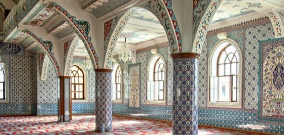 الأشكال الهندسية في العمارة الإسلامية: جمالية الروحانية والإبداع