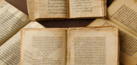تطور الأدب العربي عبر العصور الأدبية