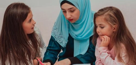 كيف تشرحين لأطفالك علامات ليلة القدر بسهولة؟