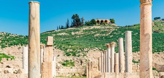 تاريخ مدينة إربد القديم: أسماؤها، موقعها، وعصورها التاريخية