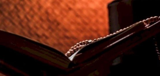 اسم الفاعل في سورة آل عمران: شرح وأمثلة