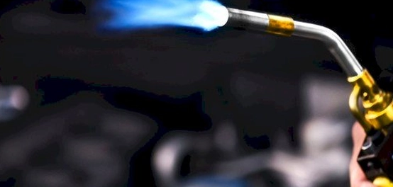 استخدامات الهيدروكربونات في الحياة اليومية والصناعة