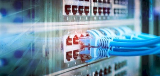 استخدامات الألياف البصرية في الاتصالات الحديثة