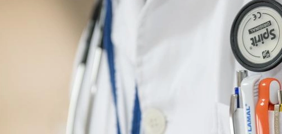 ارتفاع هرمون الحليب عند الفتيات: الأسباب والأعراض والعلاج