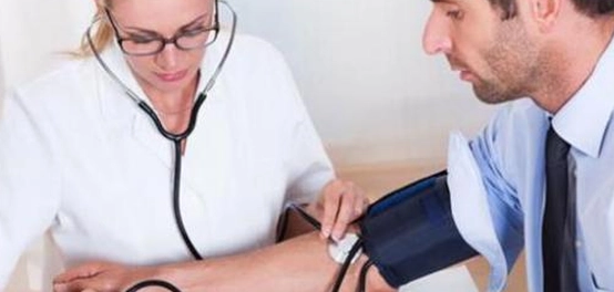 ارتفاع ضغط الدم الانقباضي: الأسباب، الأعراض، والعلاج