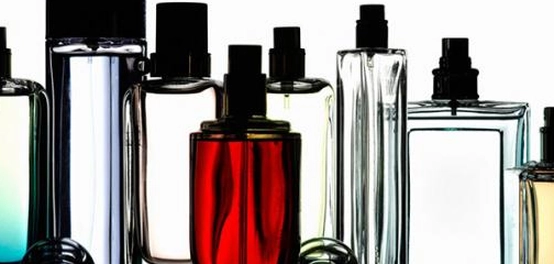 أحدث العطور النسائية لعام 2023: دليل شامل للاختيار المناسب