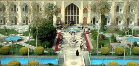 استكشاف شيراز: دليل شامل لأفضل الوجهات السياحية