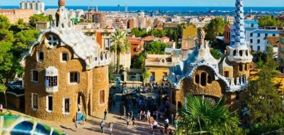 استكشاف برشلونة: دليل شامل لأبرز المعالم السياحية